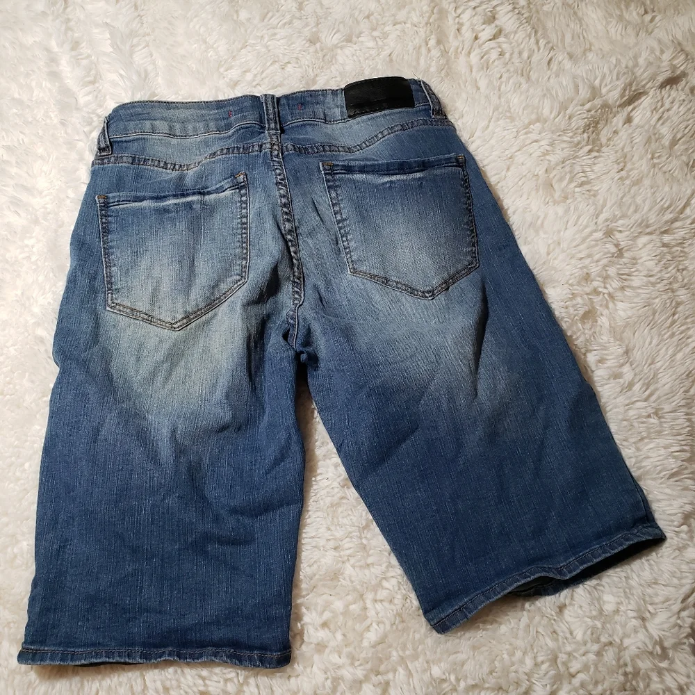 !it Jeans Bermuda Long Rider Denim Shorts Medium Wash Distressed